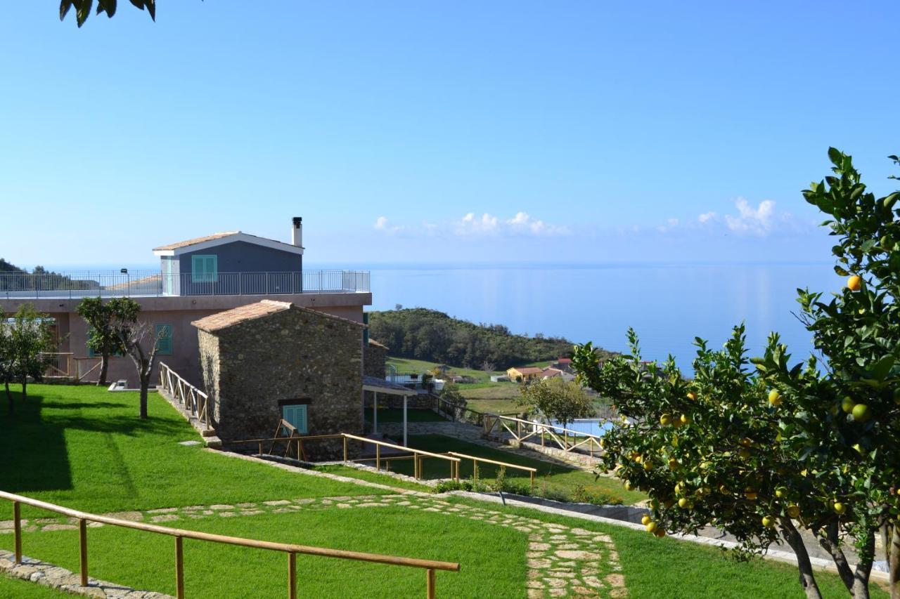 Borgo Rosso Di Sera Resort San Lucido Exterior foto