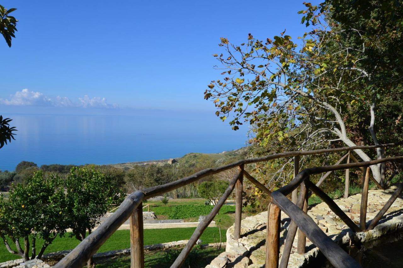 Borgo Rosso Di Sera Resort San Lucido Exterior foto
